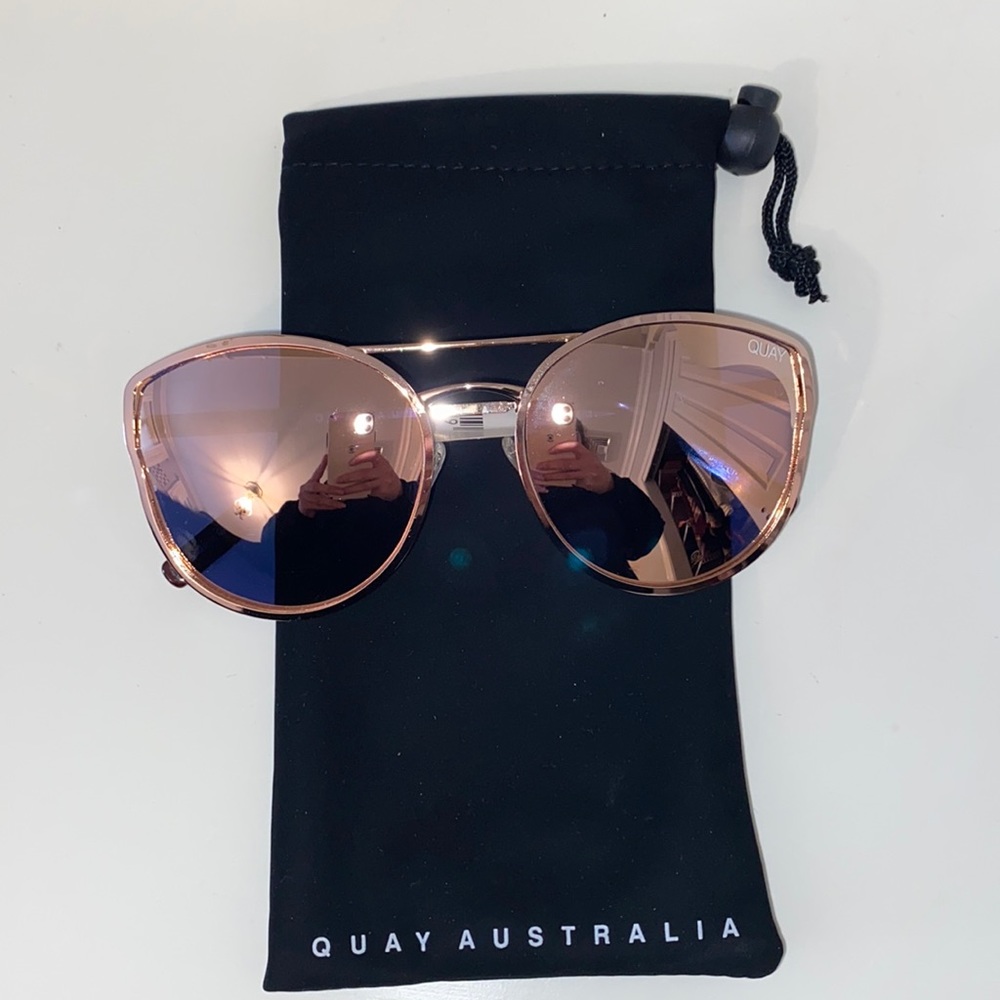 NWOT Quay Pink Sunglasses